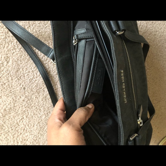 Authentic Michael kors Purse and Wallet - Picture 4 of 8